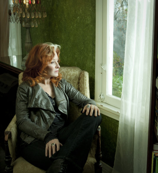 Mc Bonnie Raitt 0215 Rt V6 (crop)